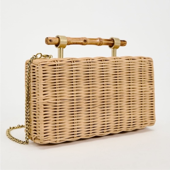 Elegant Tan Woven Handbag